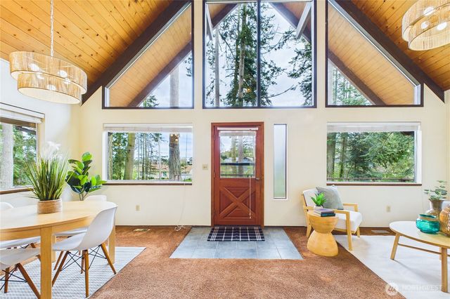 80 Vancouver Drive, Port Townsend, WA 98368