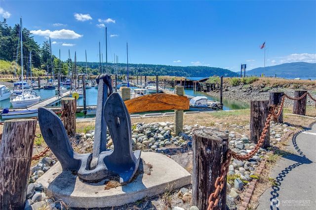 80 Vancouver Drive, Port Townsend, WA 98368