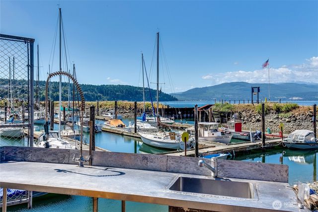 80 Vancouver Drive, Port Townsend, WA 98368