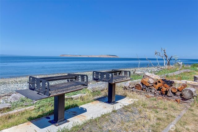 80 Vancouver Drive, Port Townsend, WA 98368