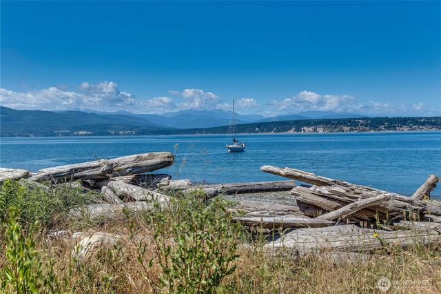 80 Vancouver Drive, Port Townsend, WA 98368