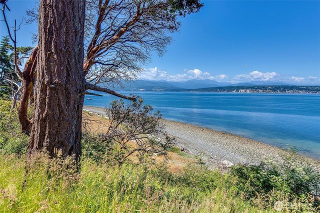 80 Vancouver Drive, Port Townsend, WA 98368