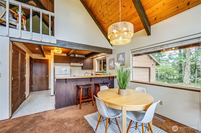 80 Vancouver Drive, Port Townsend, WA 98368