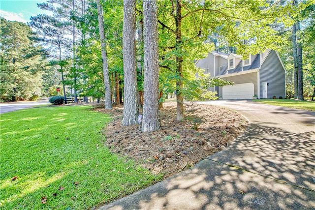 9575 Fairdale Avenue, Jonesboro, GA 30236