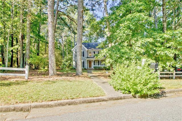 9575 Fairdale Avenue, Jonesboro, GA 30236