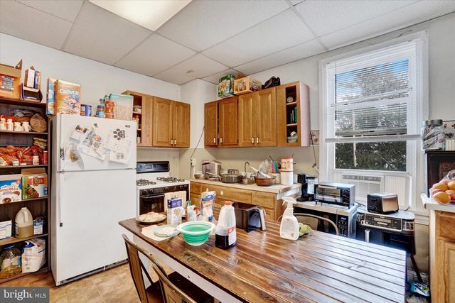 104 E COLLEGE AVE, York, PA 17401