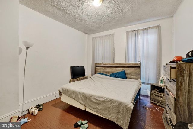 104 E COLLEGE AVE, York, PA 17401