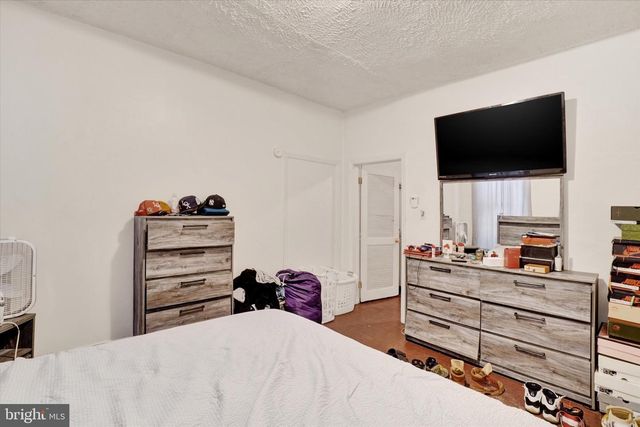 104 E COLLEGE AVE, York, PA 17401