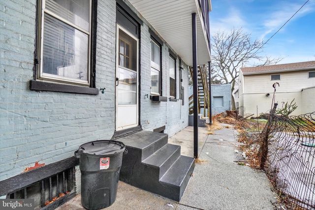 104 E COLLEGE AVE, York, PA 17401