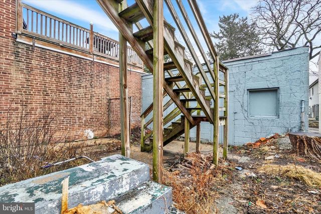 104 E COLLEGE AVE, York, PA 17401