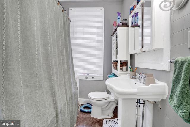 104 E COLLEGE AVE, York, PA 17401