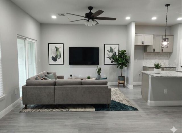 802 MARVIN C ZANDERS AVENUE, Apopka, FL 32703