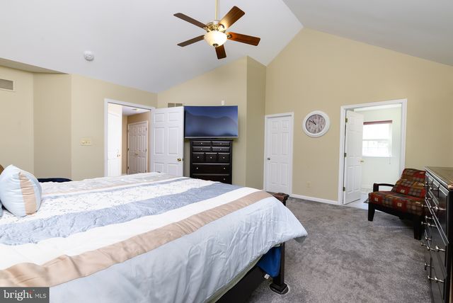 149 W FLAGSTONE DR, Newark, DE 19702