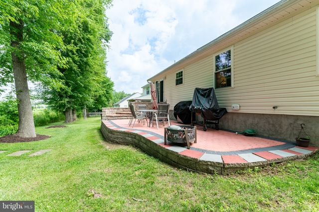 149 W FLAGSTONE DR, Newark, DE 19702