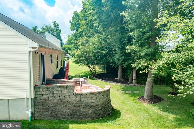 149 W FLAGSTONE DR, Newark, DE 19702
