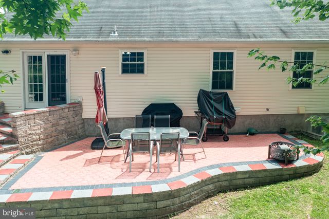 149 W FLAGSTONE DR, Newark, DE 19702