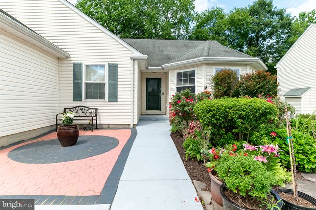149 W FLAGSTONE DR, Newark, DE 19702