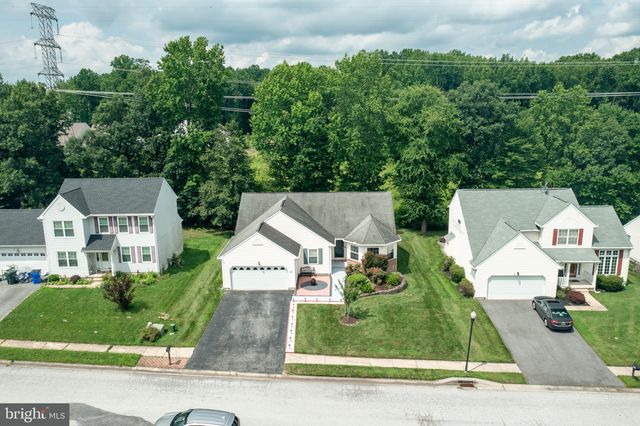 149 W FLAGSTONE DR, Newark, DE 19702