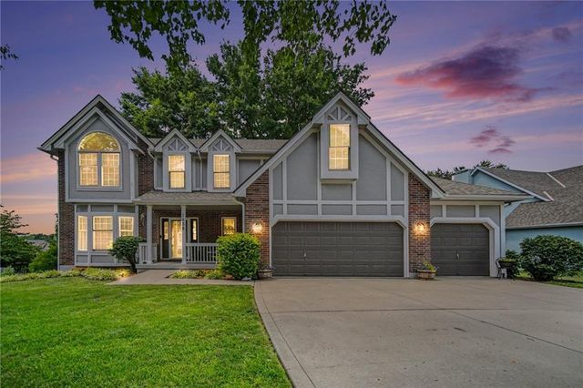 1538 Canterbury Lane, Liberty, MO 64068