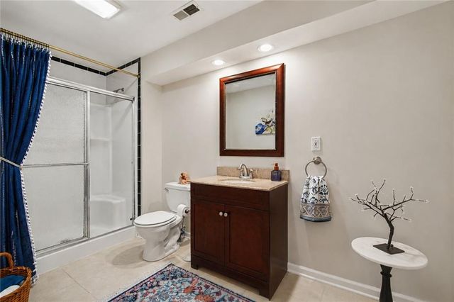 1538 Canterbury Lane, Liberty, MO 64068