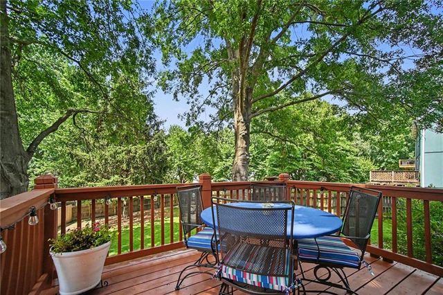 1538 Canterbury Lane, Liberty, MO 64068
