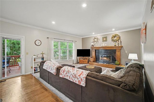 1538 Canterbury Lane, Liberty, MO 64068