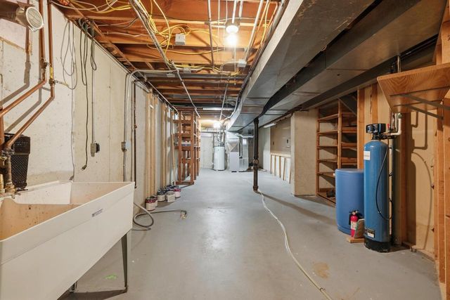 21 Piedmont Court, Madison, WI 53711