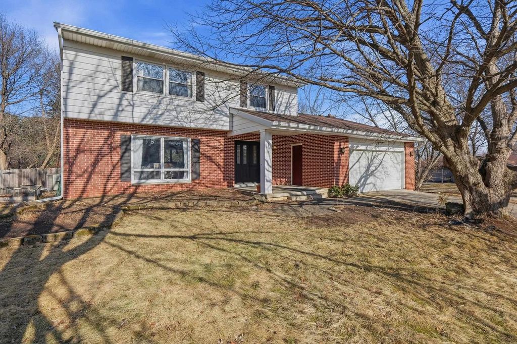 21 Piedmont Court, Madison, WI 53711