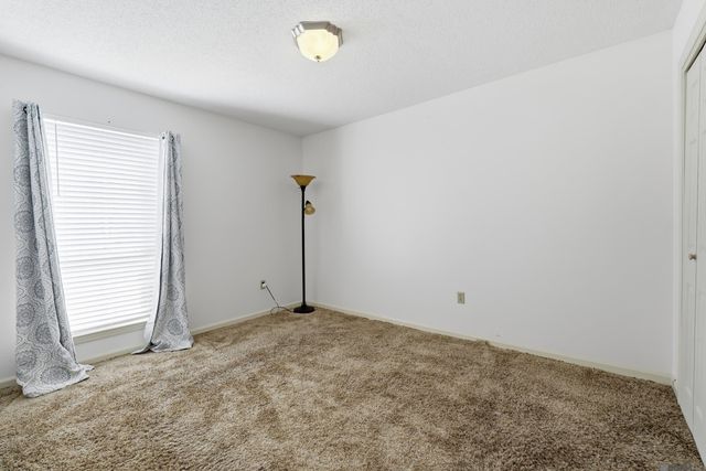 9450 Langham Dr, Baton Rouge, LA 70810