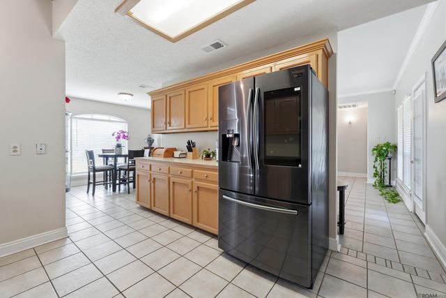 9450 Langham Dr, Baton Rouge, LA 70810