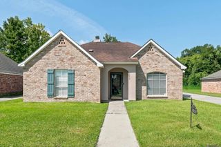 9450 Langham Dr, Baton Rouge, LA 70810