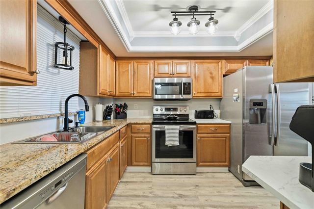 3983 LAKE BAYSHORE DRIVE F-508, Bradenton, FL 34205