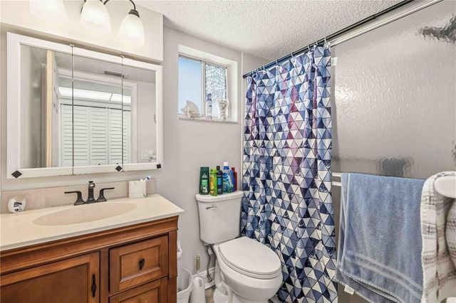 3983 LAKE BAYSHORE DRIVE F-508, Bradenton, FL 34205