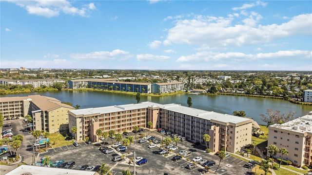 3983 LAKE BAYSHORE DRIVE F-508, Bradenton, FL 34205