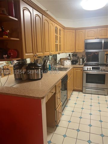 300 Bayview Dr 409, Sunny Isles Beach, FL 33160