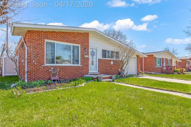 8138 Hillcrest Boulevard, Westland, MI 48185