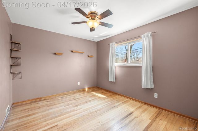 8138 Hillcrest Boulevard, Westland, MI 48185