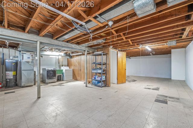 8138 Hillcrest Boulevard, Westland, MI 48185