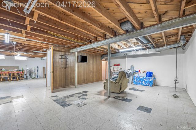 8138 Hillcrest Boulevard, Westland, MI 48185