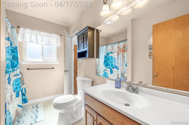 8138 Hillcrest Boulevard, Westland, MI 48185