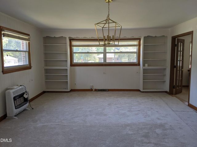 700 W Carver Street, Durham, NC 27704