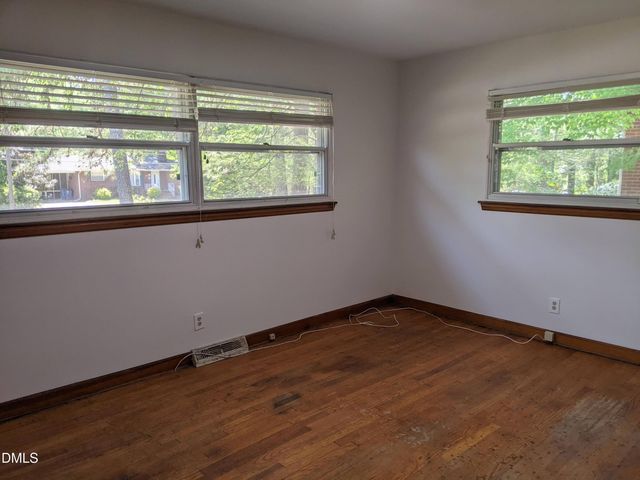 700 W Carver Street, Durham, NC 27704