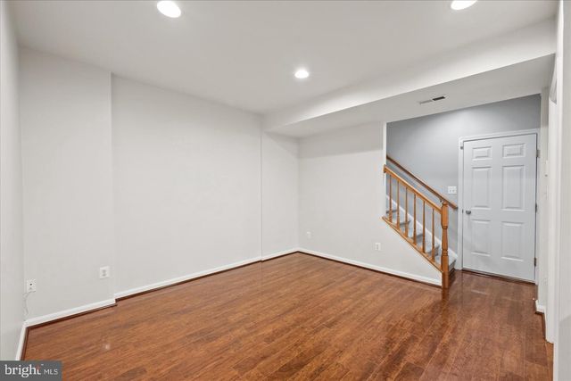5642 GOVERNORS POND CIR, Alexandria, VA 22310