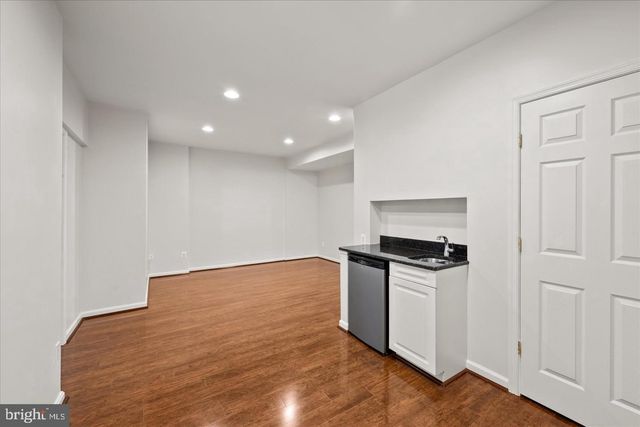 5642 GOVERNORS POND CIR, Alexandria, VA 22310