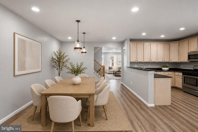 5642 GOVERNORS POND CIR, Alexandria, VA 22310