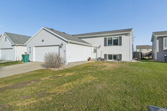 1845 Huntington Court, West Fargo, ND 58078