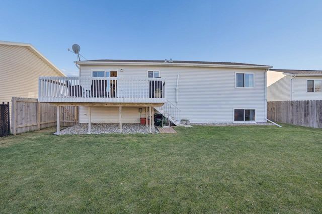 1845 Huntington Court, West Fargo, ND 58078