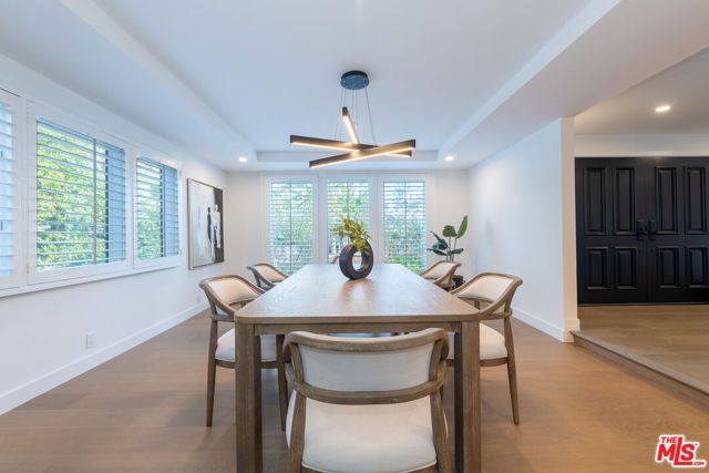 17153 Adlon Road, Encino (los Angeles), CA 91436