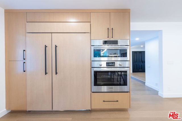 17153 Adlon Road, Encino (los Angeles), CA 91436