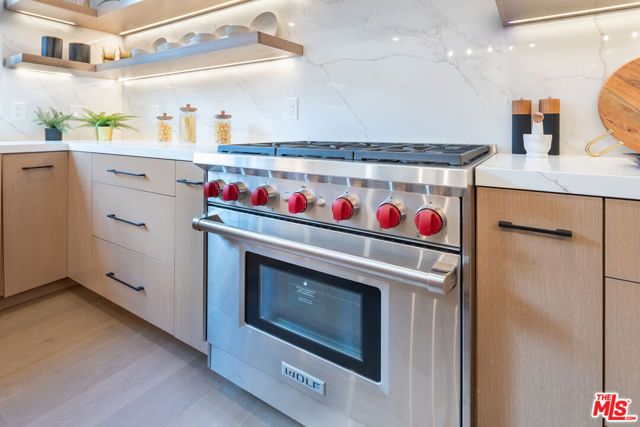 17153 Adlon Road, Encino (los Angeles), CA 91436
